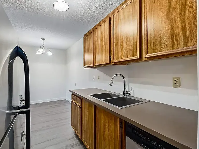 403 Pendygrasse Rd — Photo 16