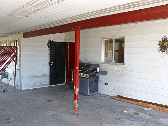 3rd image of 1405 Margaret Ave
