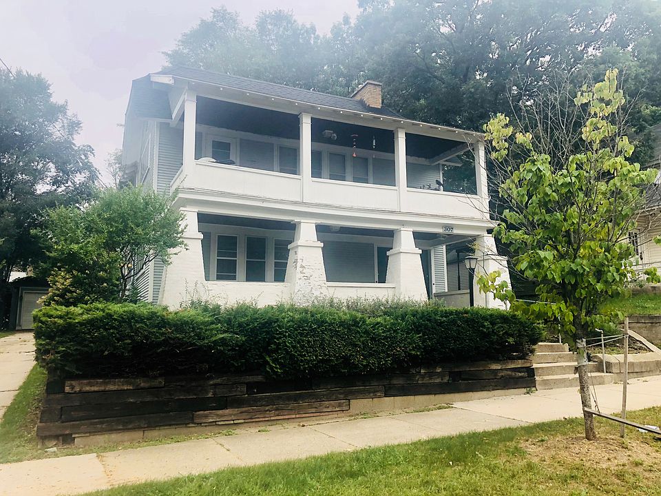 1st image of 307 Spencer St NE #1
