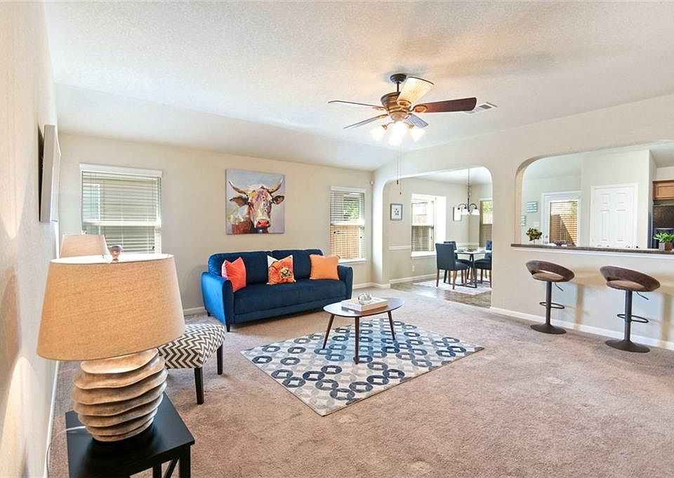 1st image of 305 Brazoria Trl