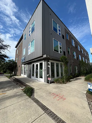 The Pearl Photo 1