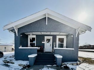 322 S 7th St, Beatrice, NE 68310