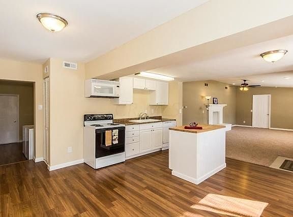 5th image of 2486 Ferris Park Dr N