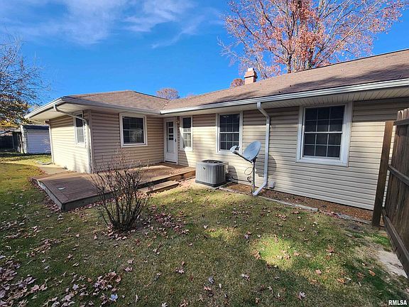 5th image of 515 E Winters Ave