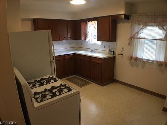 3rd image of 13305 Harold Ave