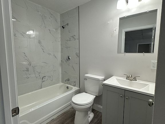 2nd image of 1870 Purchase St #2