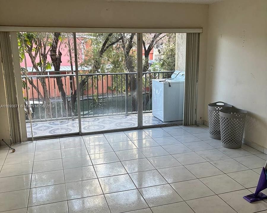 1st image of 245 NW 109th Ave APT 211
