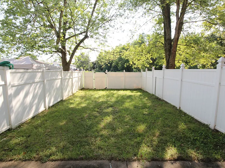 1473 Charlestown Dr — Photo 12