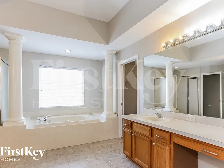 2520 Yukon Cliff Dr — Photo 9