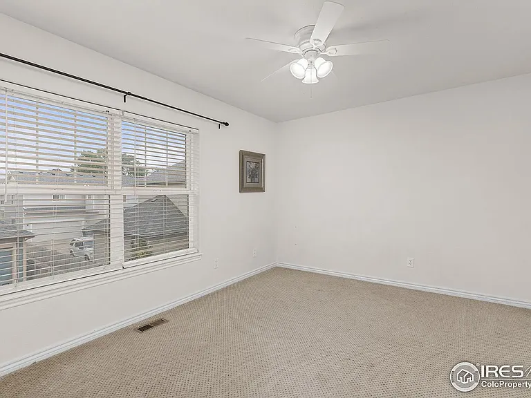 Noel Ave — Photo 7