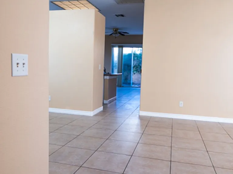 9205 Guggenheim Ct — Photo 25