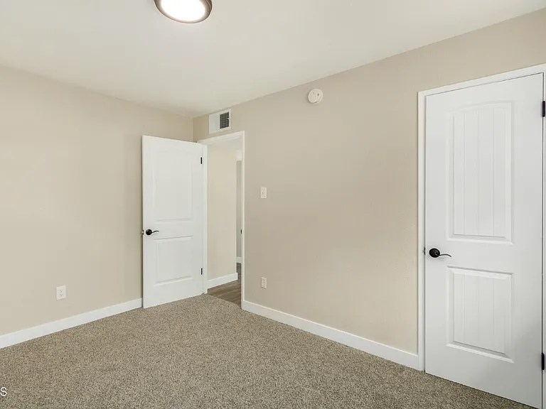 3301 W Pierson St — Photo 22
