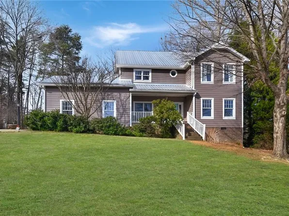6404 Westwind Dr, Greensboro, NC 27410
