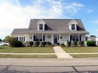 950 Lora Lee Dr, Marysville, OH 43040
