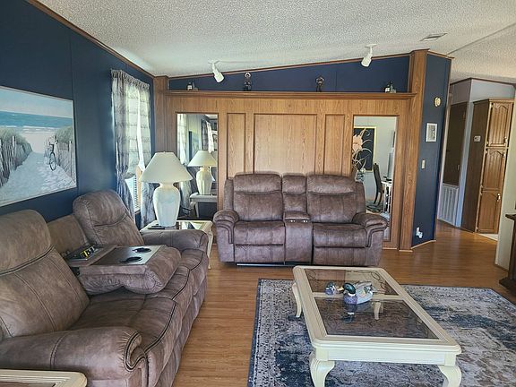3rd image of 2257 Primavera Ave