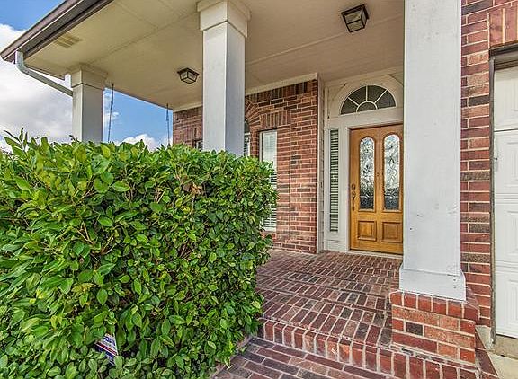 2nd image of 3400 Campanella Dr