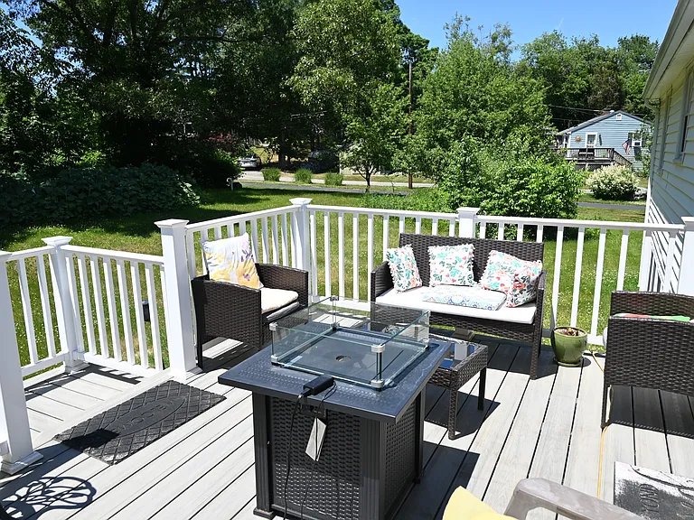 21 Hutchinson Rd — Photo 14