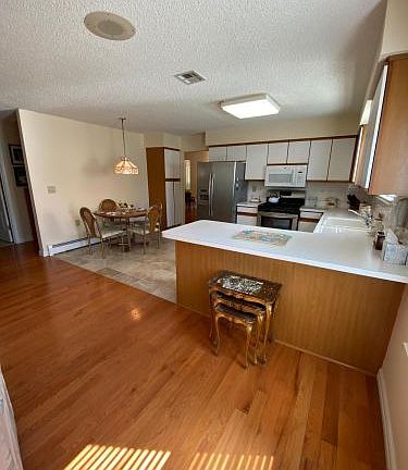 4th image of 1 Kendal Dr