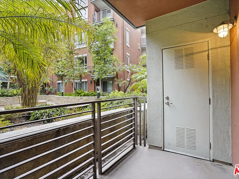 100 S Alameda St #115 — Photo 10