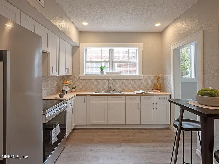 325 Alder St — Photo 4