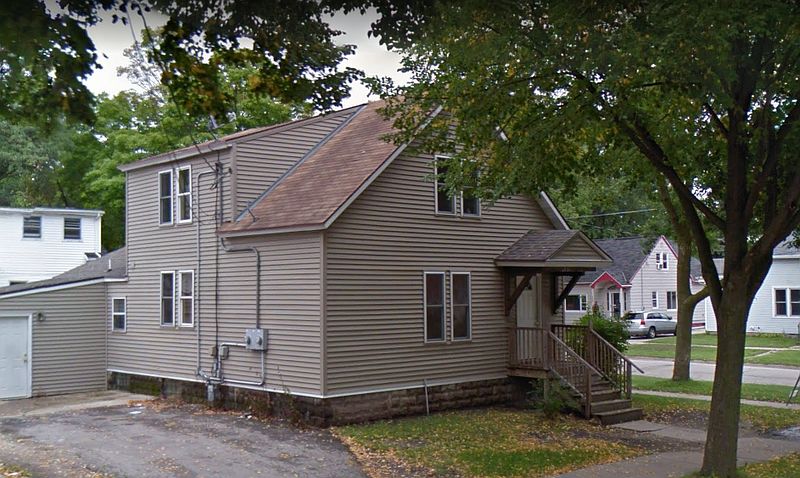 1st image of 1031 Stuart St