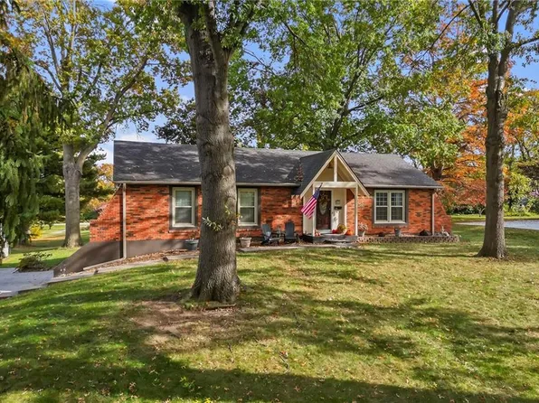 903 Goodrich Dr, Richmond, MO 64085