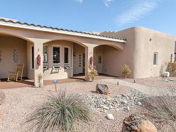 3118 Campeche Rio Rancho NM-large-004-Co