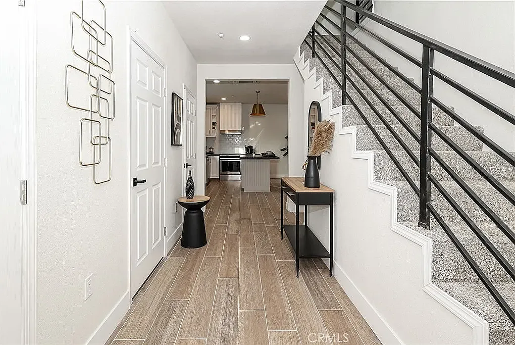 3 bed, 2.5 bath, 1779 sqft, $2,150 — Photo 4