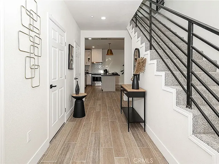 419 E Olive Ave #1 — Photo 4