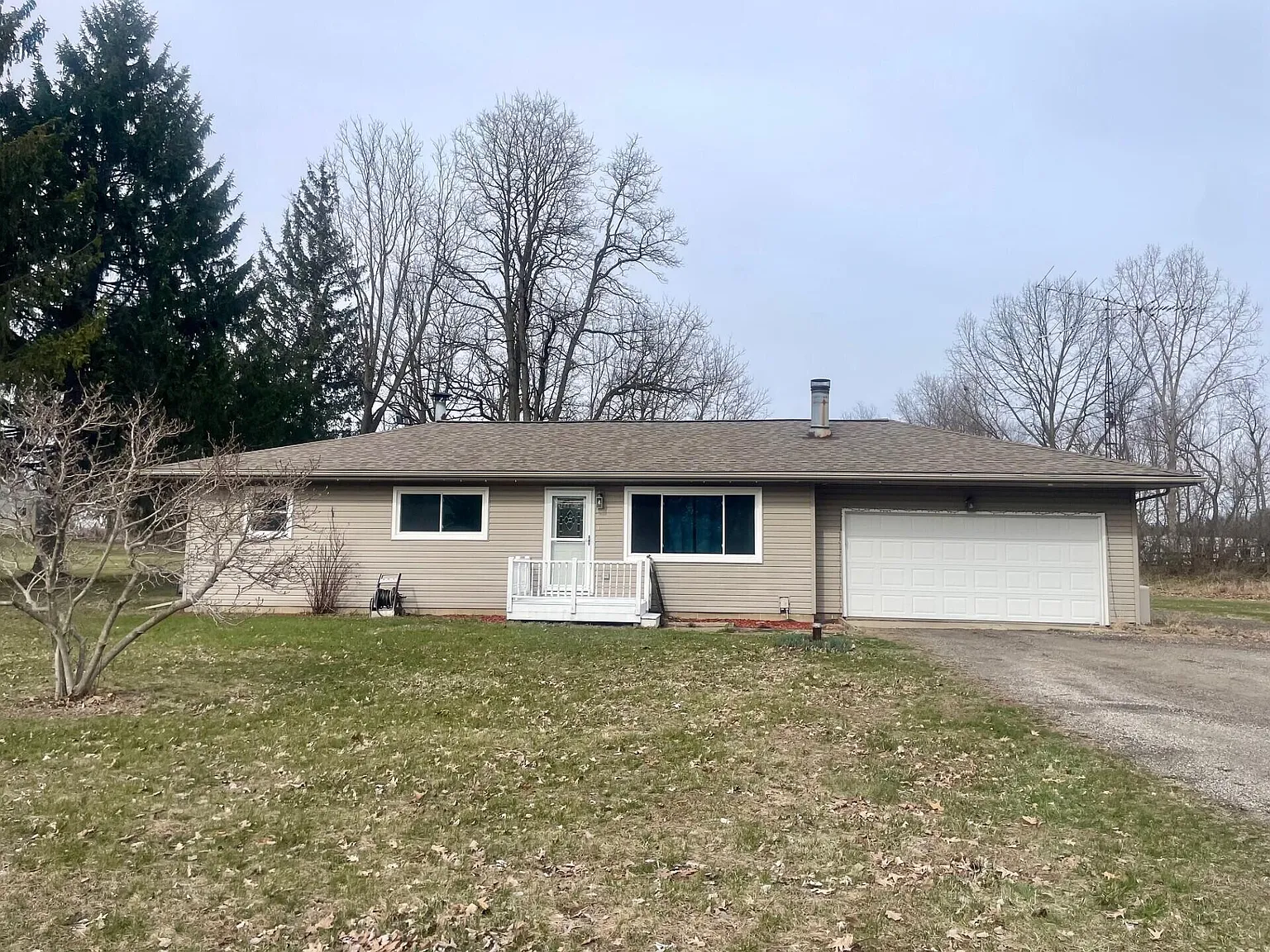 7953 Springport Rd photo 1