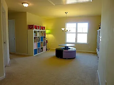 405 Garden Square Ln — Photo 16