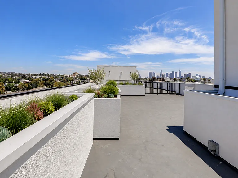 326 Robinson St #502 — Photo 22
