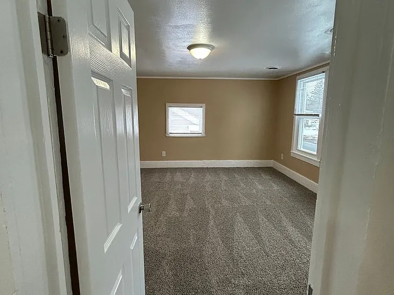 401 Hannibal St — Photo 3