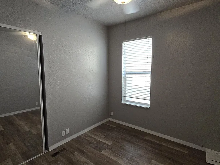 844 33rd Ave — Photo 20