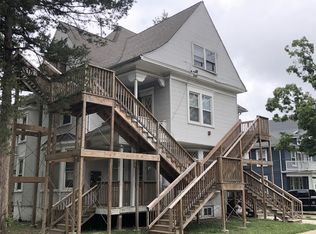 702 W Green St APT 2, Urbana, IL 61801