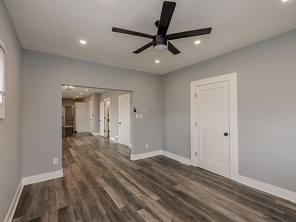 5th image of 3296 W 50th St #3B-1BA-1134SQFT
