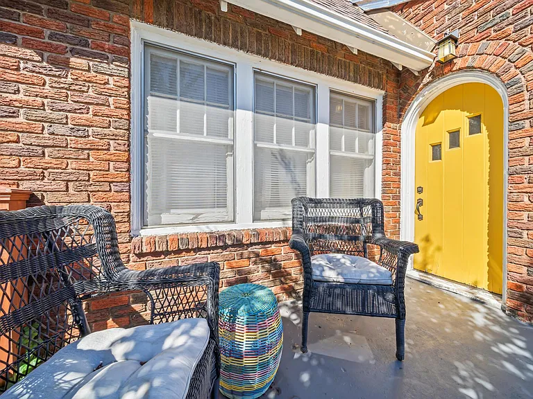 1506 S Florence Pl — Photo 30