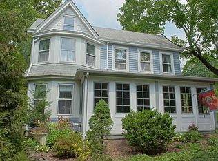 91 Ballentine Dr, North Haledon, NJ 07508