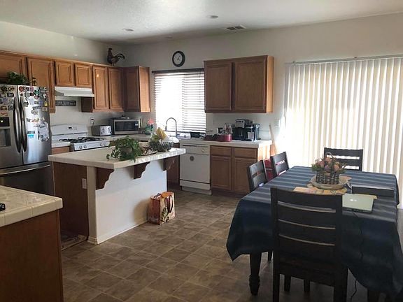 3rd image of 5318 E Avenue S4