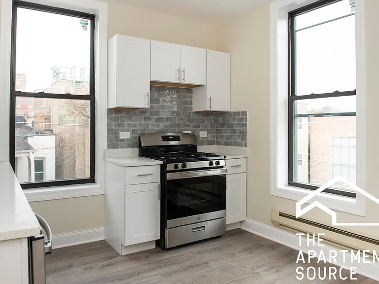 2855 N Mildred Ave #3 — Photo 1