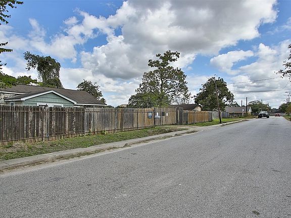 5th image of 324 Thornton Rd