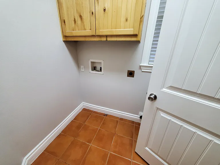 203 Pecan St #B — Photo 12