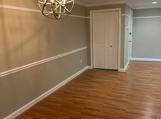 708 S Arlington Mill Dr APT 203, Arlington, VA 22204