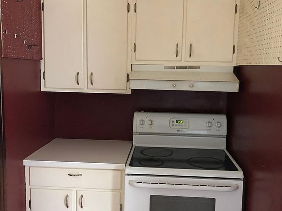 2nd image of 90 1/2 Washington St #201