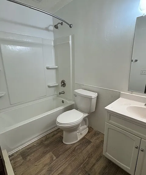 111 Park View Ct #8 — Photo 3