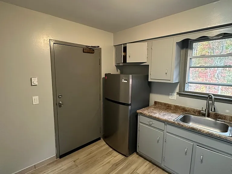 40 Briarwood Ln #16F — Photo 2