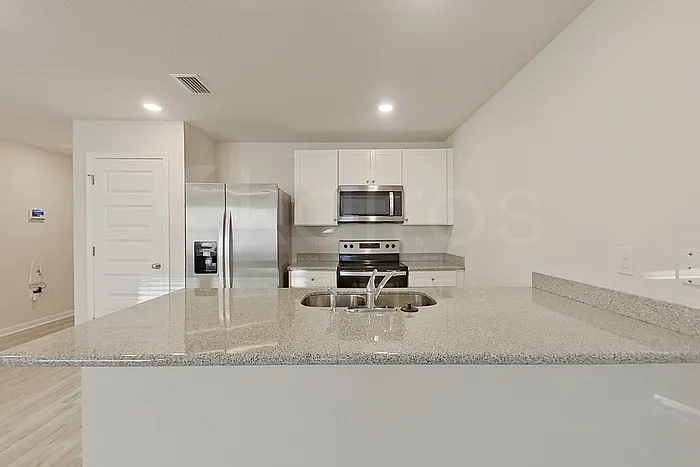 261 Monarch Ln — Photo 8