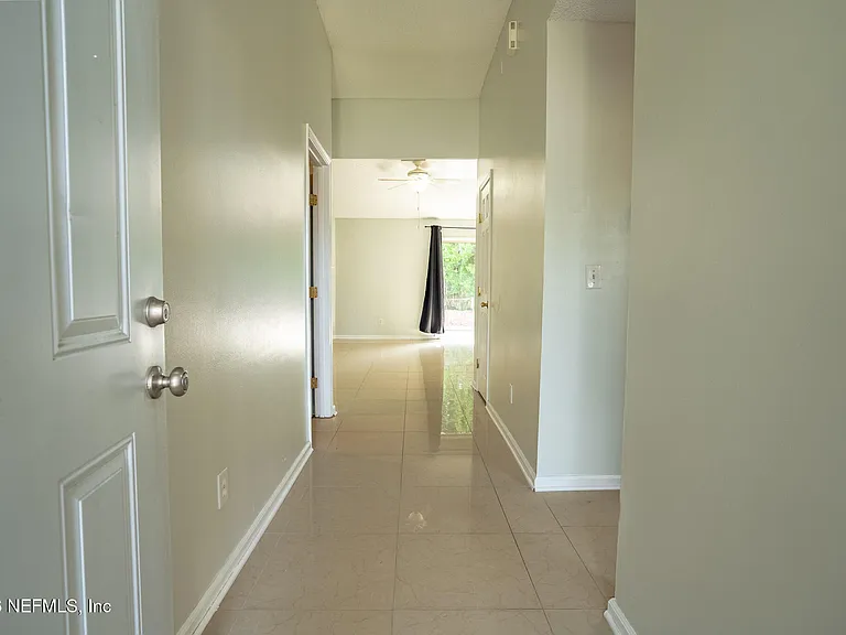 2441 University Blvd S — Photo 4
