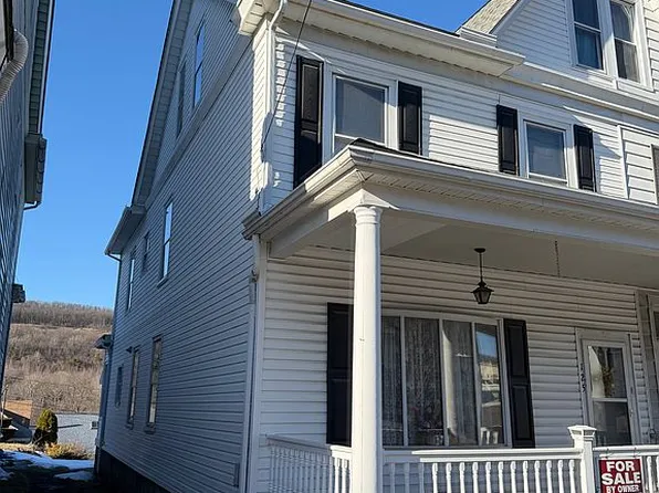125 E Ridge St, Lansford, PA 18232