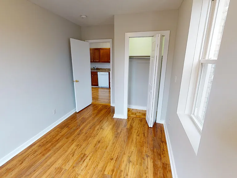 224 Hanover St #15 — Photo 6